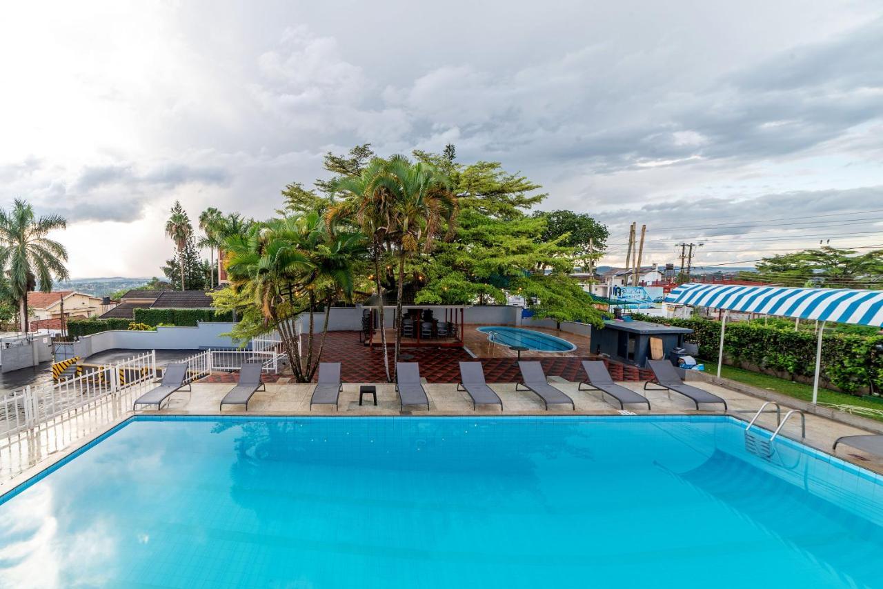 Afro Park Hotel Kampala Extérieur photo